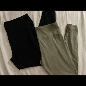 2 pairs leggings